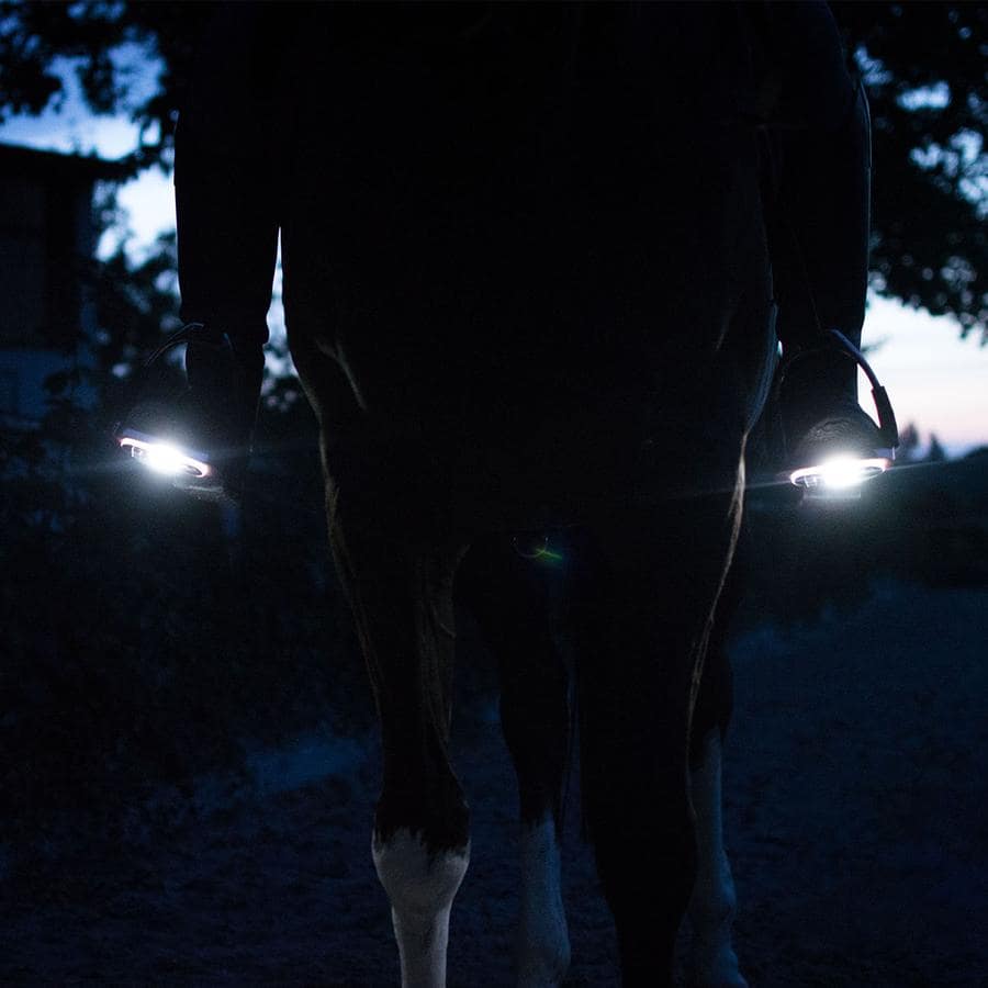 Lovelstar Steigbügel-LEDs Licht am Pferd